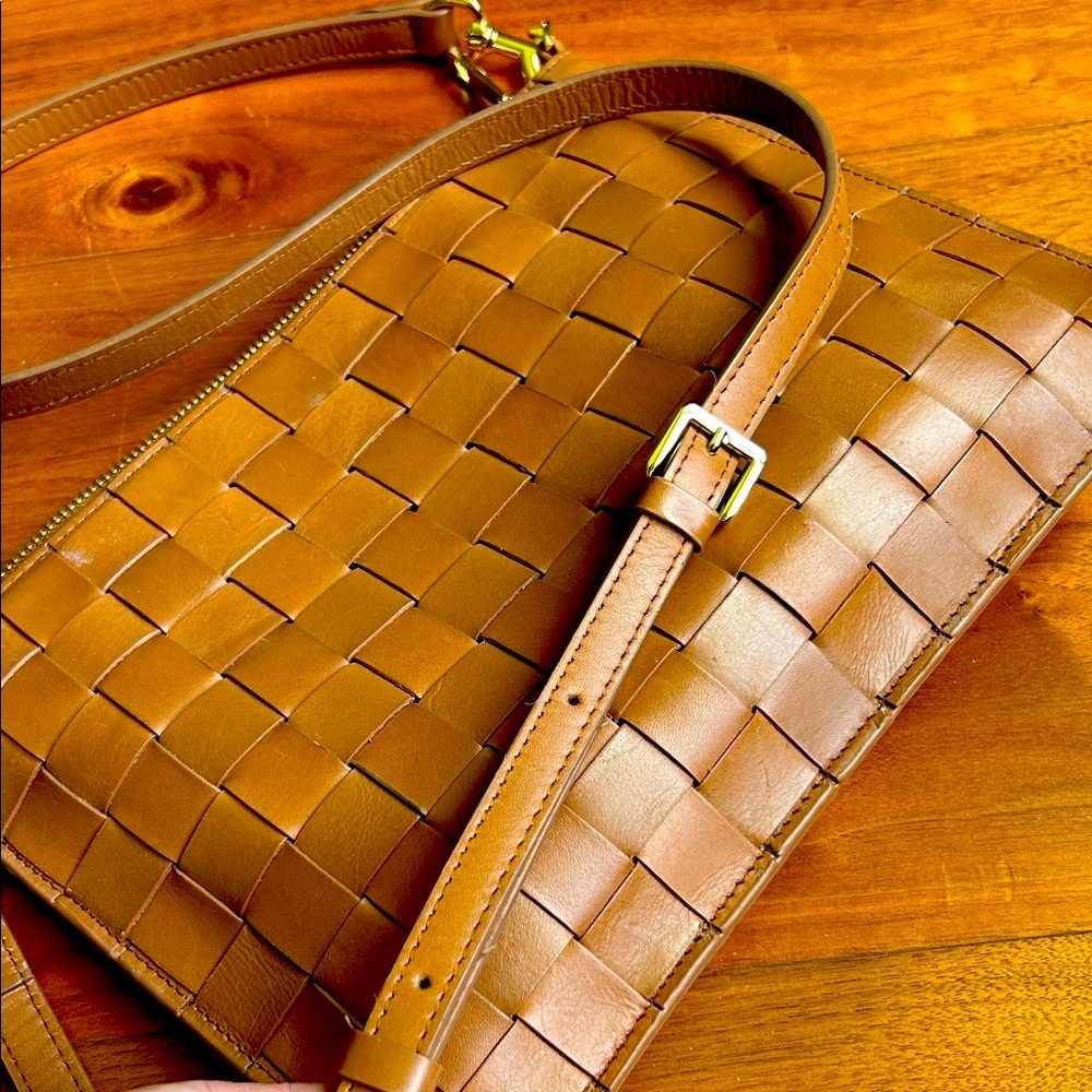 Quince Italian Leather Handwoven Convertible Crossbody Bag in Cognac - Picture 6 of 13
